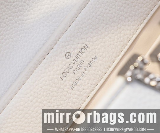 1:1 Louis Vuitton Bags Cap M24664 33x19x9cm ss1