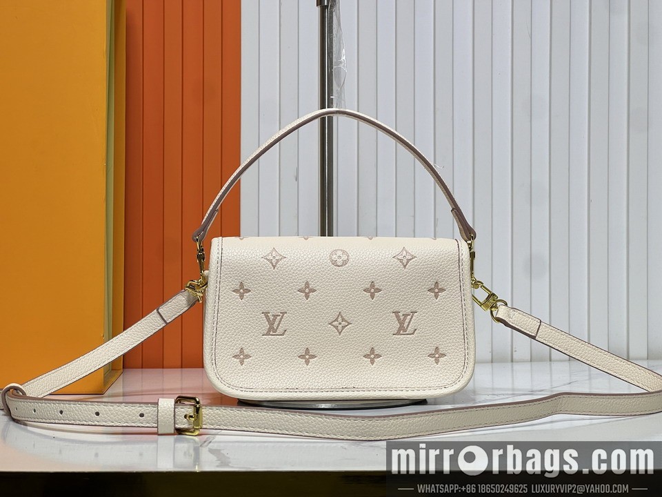 1:1 Louis Vuitton Bags Diane M13642 19x10.5x6cm ss