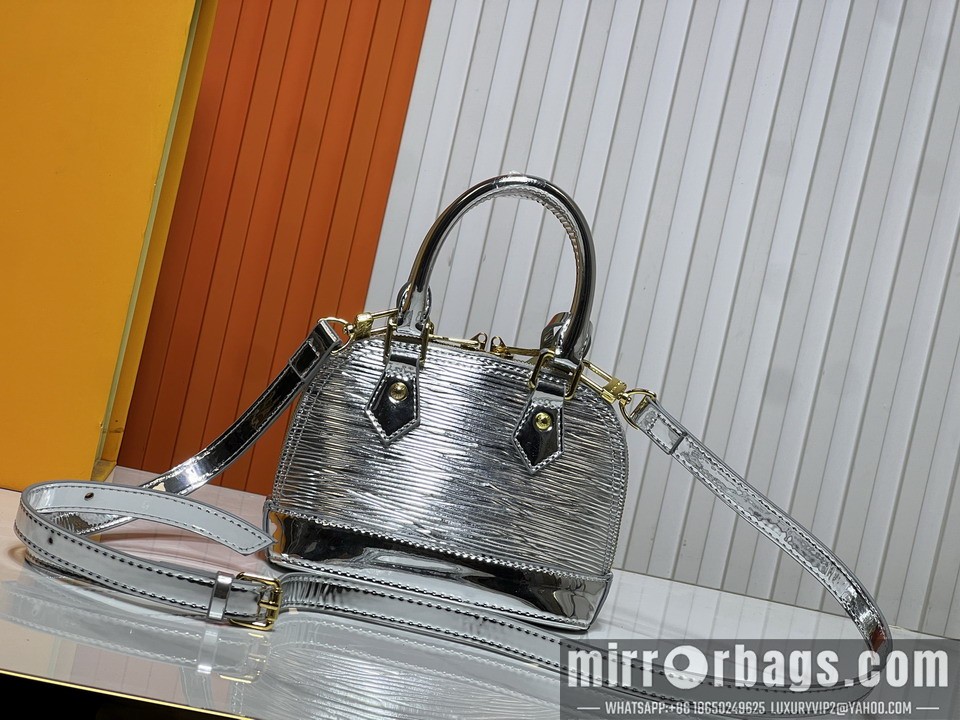 1:1 Louis Vuitton Bags M82717 18x12x8cm ss6