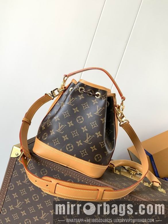 1:1 Louis Vuitton Bags M14017 24X16X22cm WP