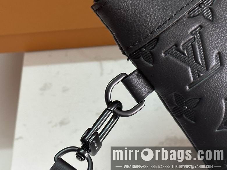1:1 Louis Vuitton Bags M81570 30X21.5X1cm WP