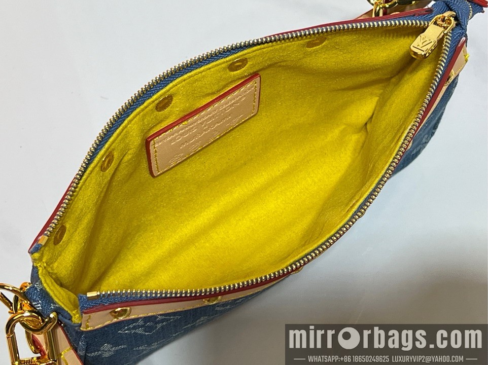 1:1 Louis Vuitton Bags Pochette Acc M13404 22x13x4cm ss2