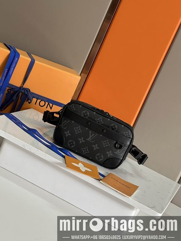1:1 Louis Vuitton Bags M82542 11X18.5X6.5cm WP