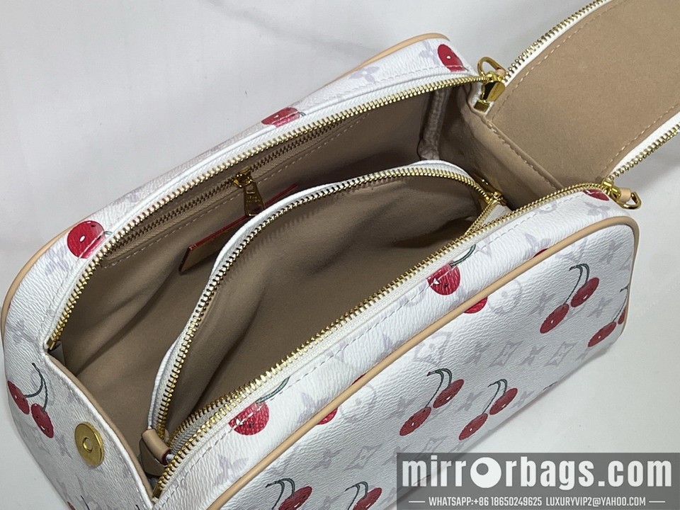 1:1 Louis Vuitton Bags Dopp Kit M47528 28x15x16.5cm ss2