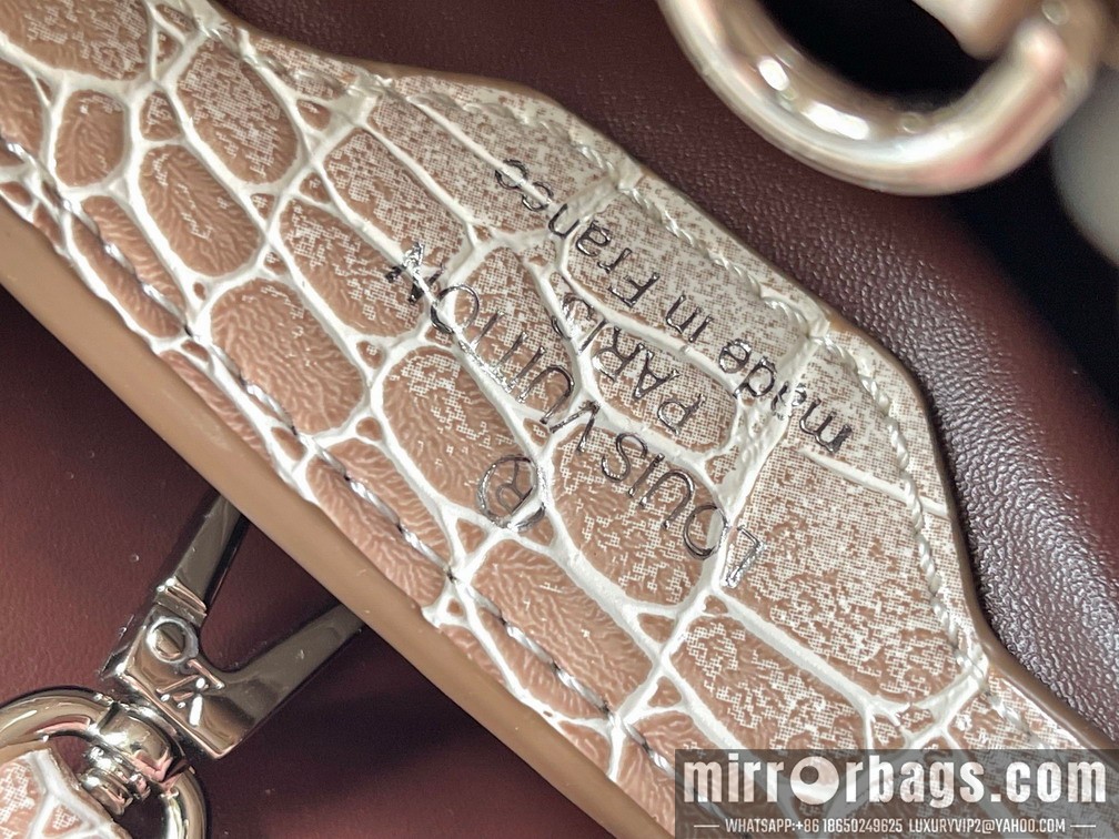 1:1 Louis Vuitton Bags Cap 98177 27x18x9cm ss