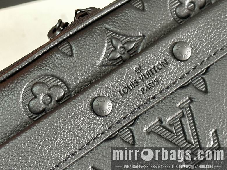 1:1 Louis Vuitton Bags M82544 11X18.5X6.5cm WP