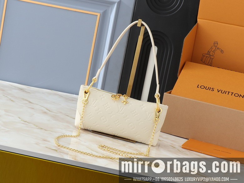 1:1 Louis Vuitton Bags Sevres M12174 25x13x5cm ss4