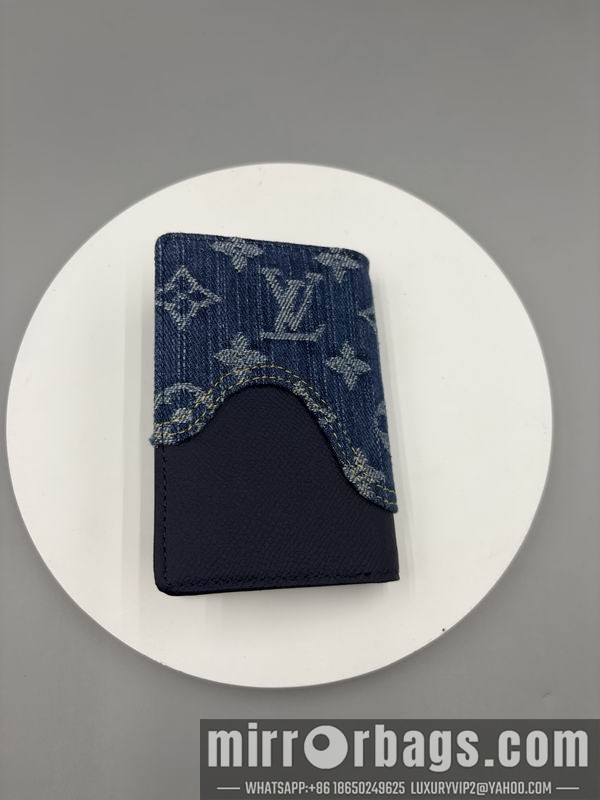 1:1 Louis Vuitton Bags M81015 8x11x1cm ZC 2色