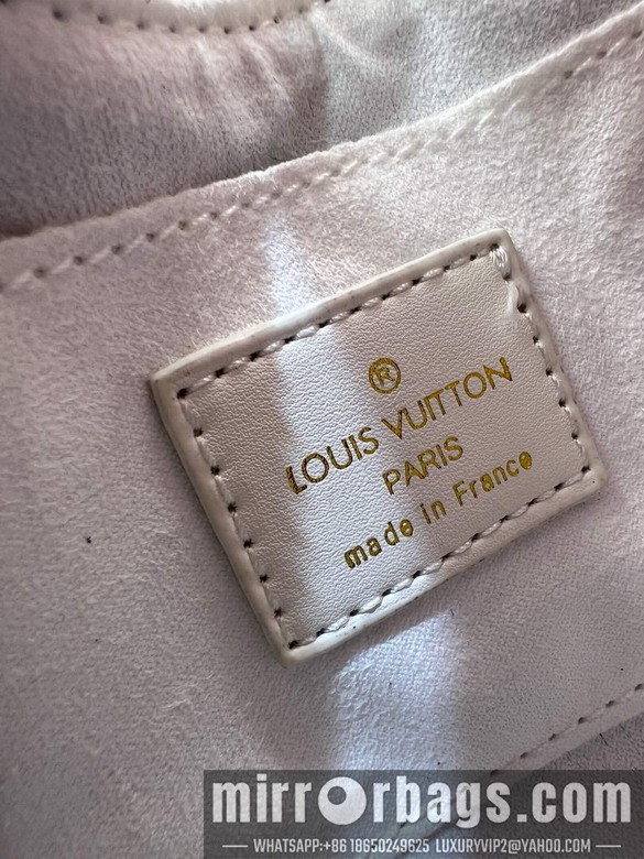 1:1 Louis Vuitton Bags Marellini M13099 19x13.5x6.5cm ss1