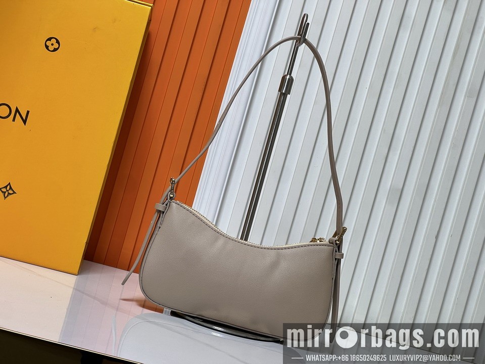 1:1 Louis Vuitton Bags Liv chette 25784 23x10x4cm ss2