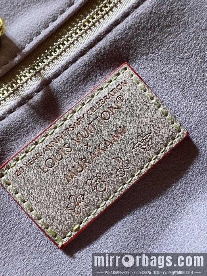 1:1 Louis Vuitton Bags On M13079 25x11x19cm ss