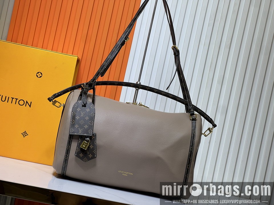 1:1 Louis Vuitton Bags M13668 40x20x25cm ss
