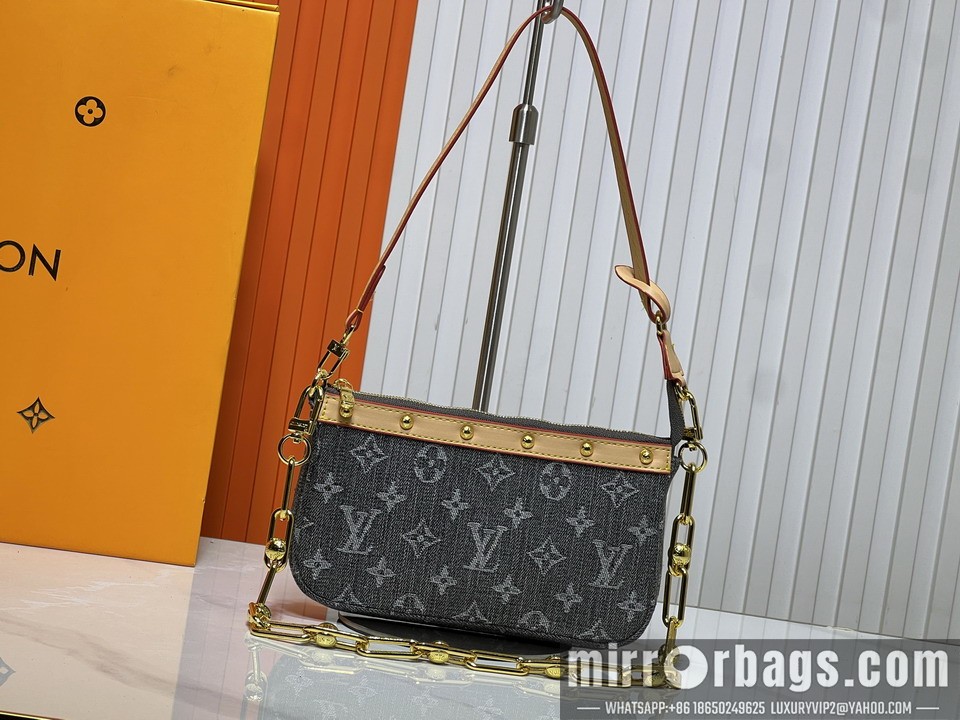 1:1 Louis Vuitton Bags Pochette Acc M13404 22x13x4cm ss3