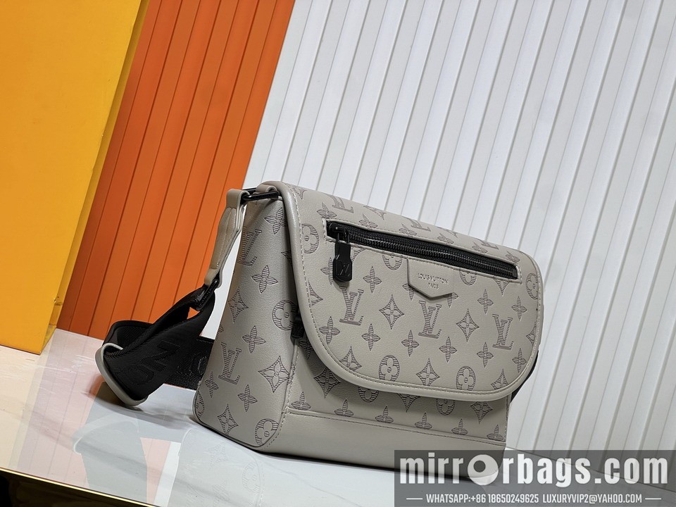 1:1 Louis Vuitton Bags Pulse M14116 26.6x17x11cm ss