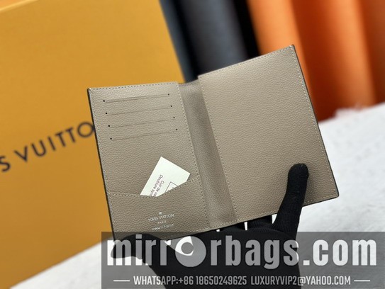 1:1 Louis Vuitton Bags M60411 10x14x2.5cm ss