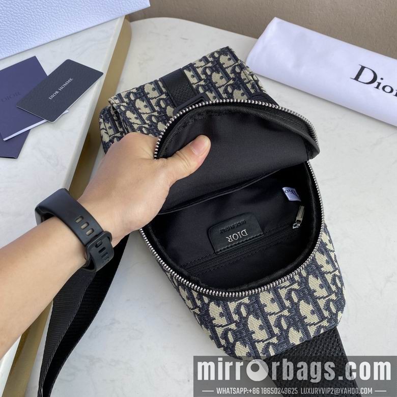 1:1 Louis Vuitton Bags 1042 30X18X5.5cm WP