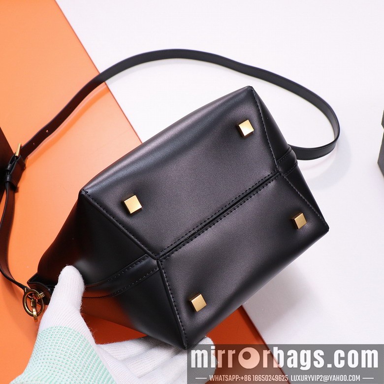 YSL Bags YSL 749036 17x20x13cm 8D2