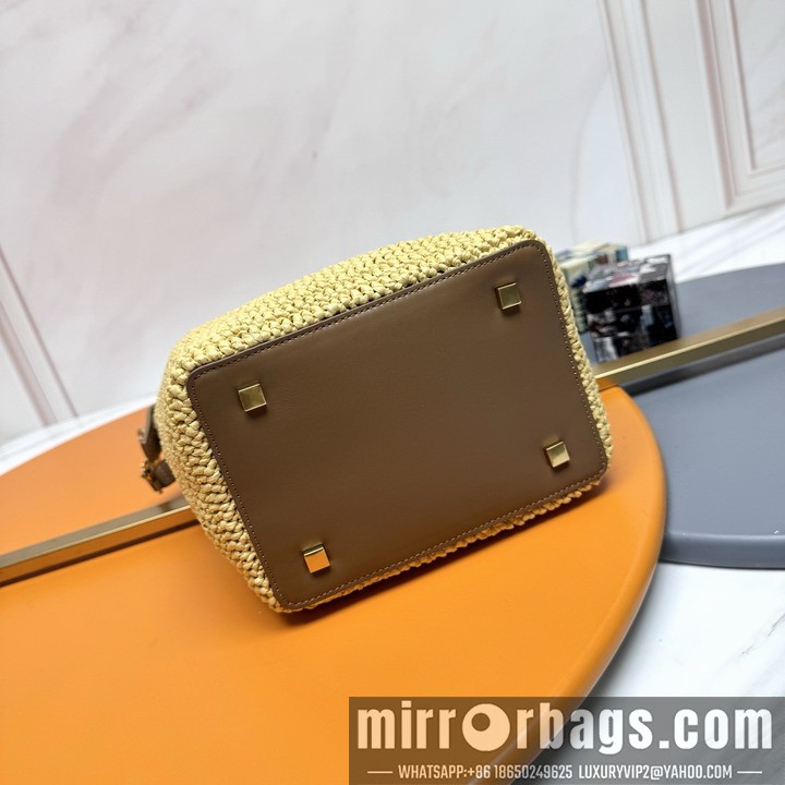 YSL Bags YSL 749036 20x17x13cm 8D6
