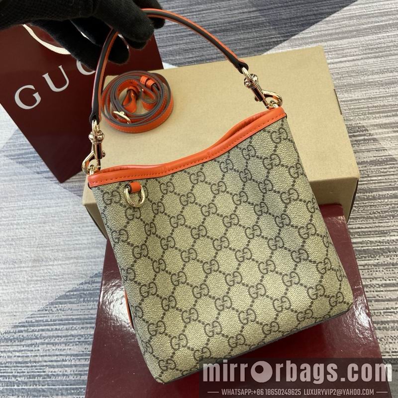 Gucci Bags 815118 19x18x11cm MP 2色