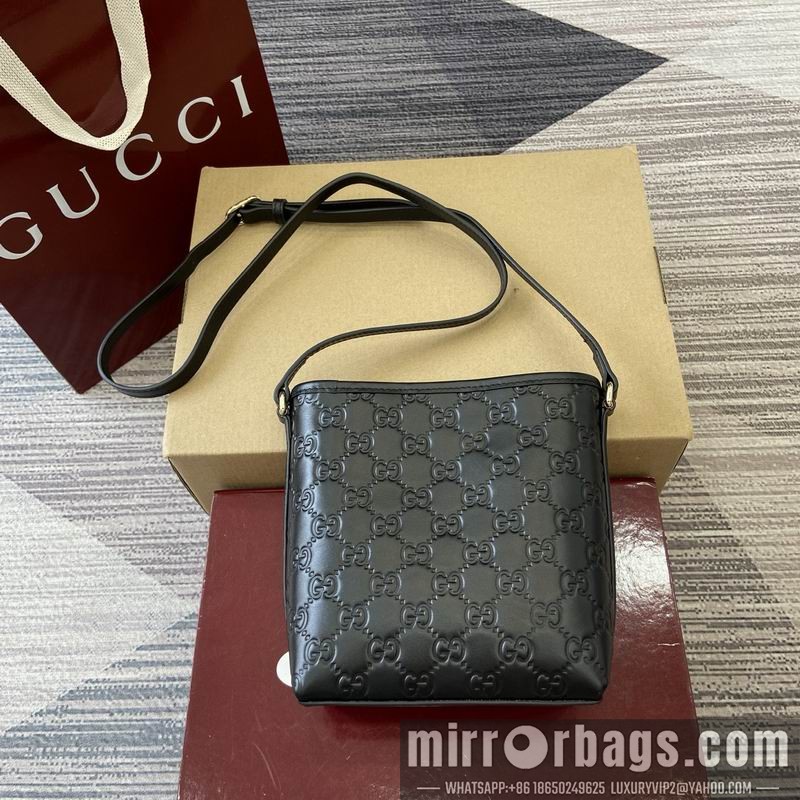 Gucci Bags 847090 15x18x8cm MP 3色