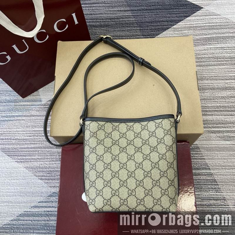 Gucci Bags 847090 15x18x8cm MP 2色