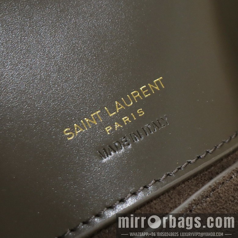 YSL Bags YSL 749036 17x20x13cm 8D4