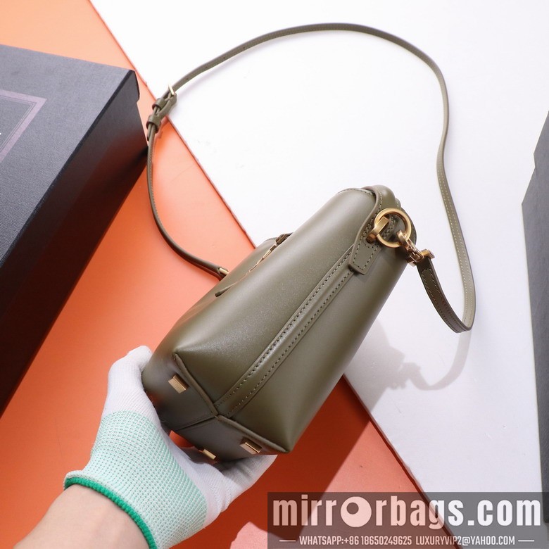 YSL Bags YSL 765870 15x13x6cm 8D5