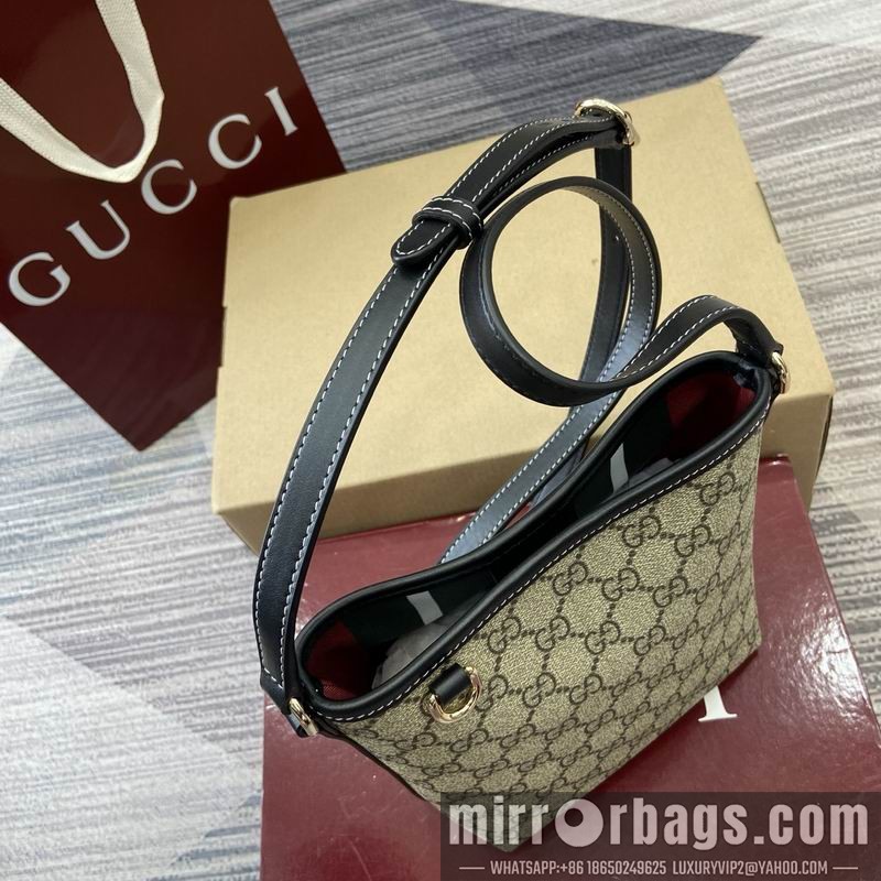 Gucci Bags 847090 15x18x8cm MP 2色