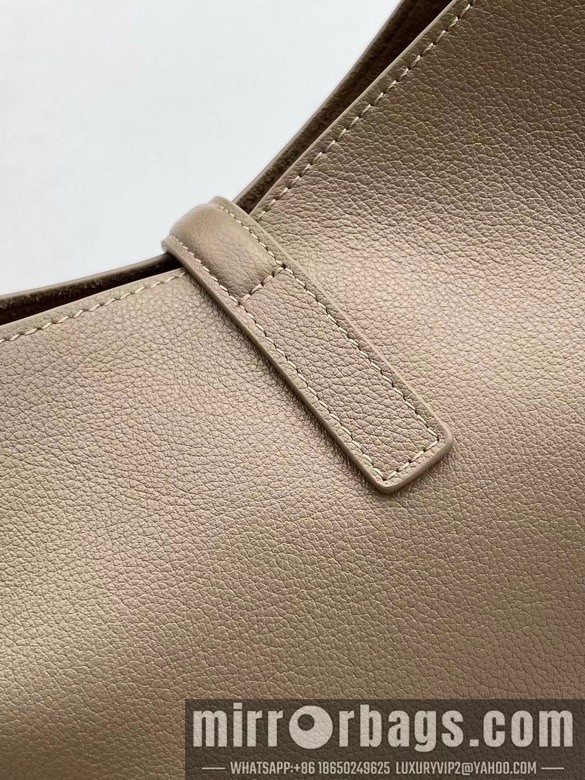 YSL Bags YSL 713938 22x22x10cm 8D