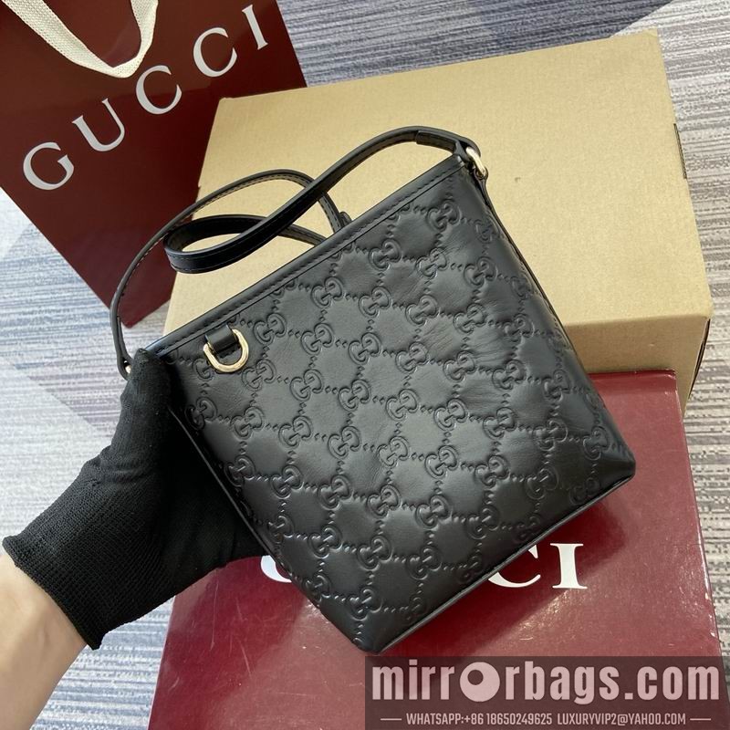 Gucci Bags 847090 15x18x8cm MP 3色