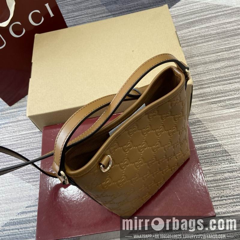 Gucci Bags 847090 15x18x8cm MP 3色