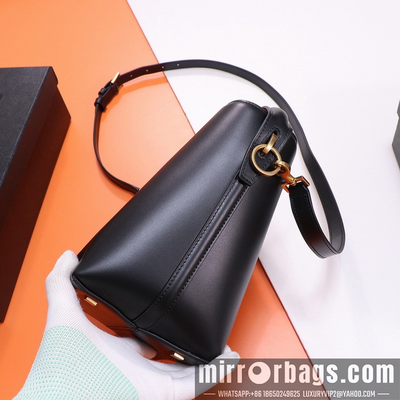 YSL Bags YSL 749036 17x20x13cm 8D2