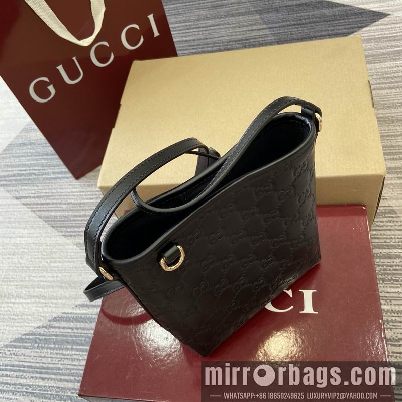 Gucci Bags 847090 15x18x8cm MP 3色