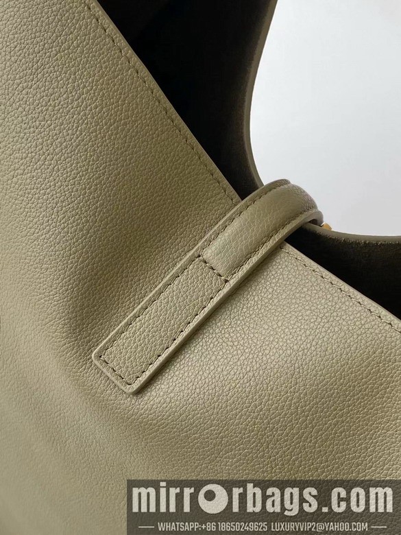 YSL Bags YSL 713938 22x22x10cm 8D1