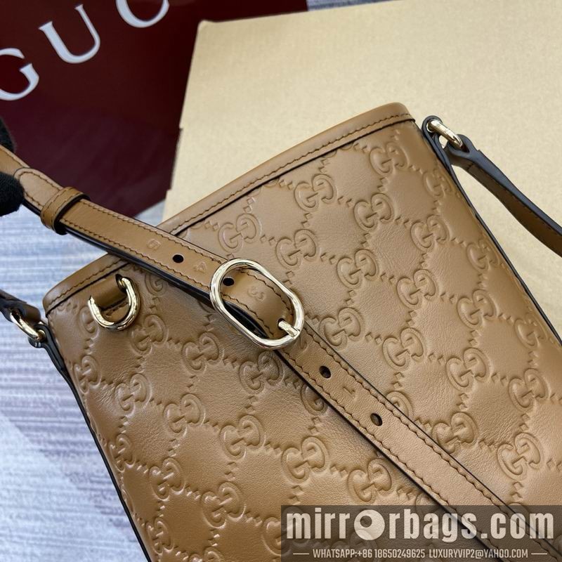 Gucci Bags 847090 15x18x8cm MP 3色