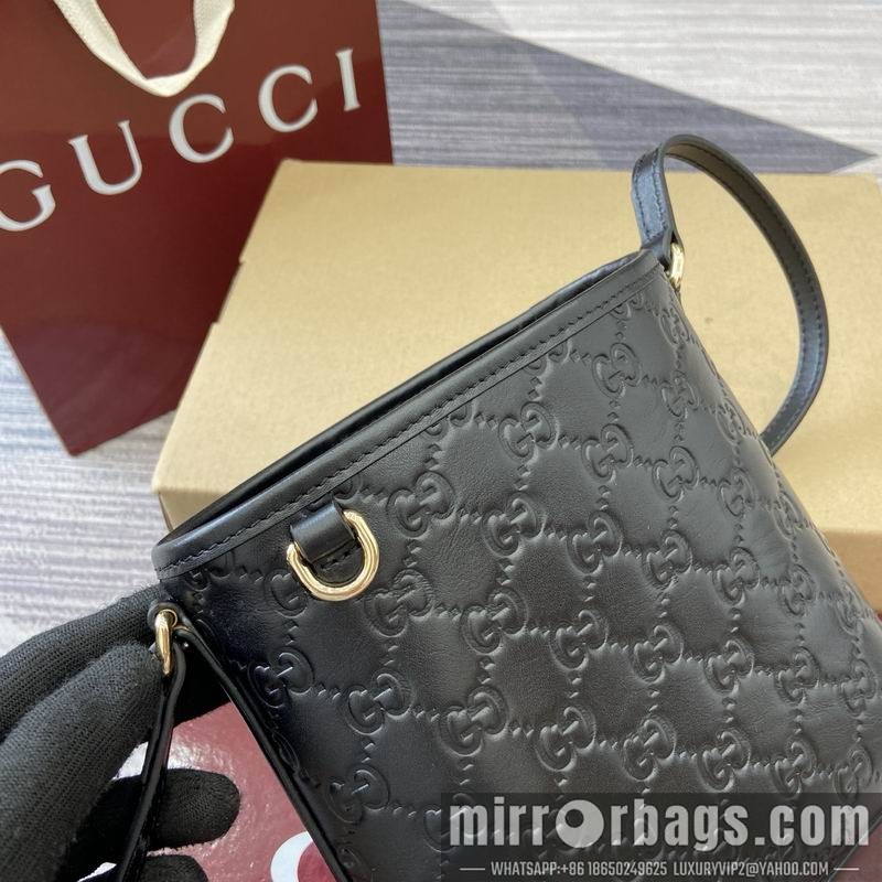 Gucci Bags 847090 15x18x8cm MP 3色