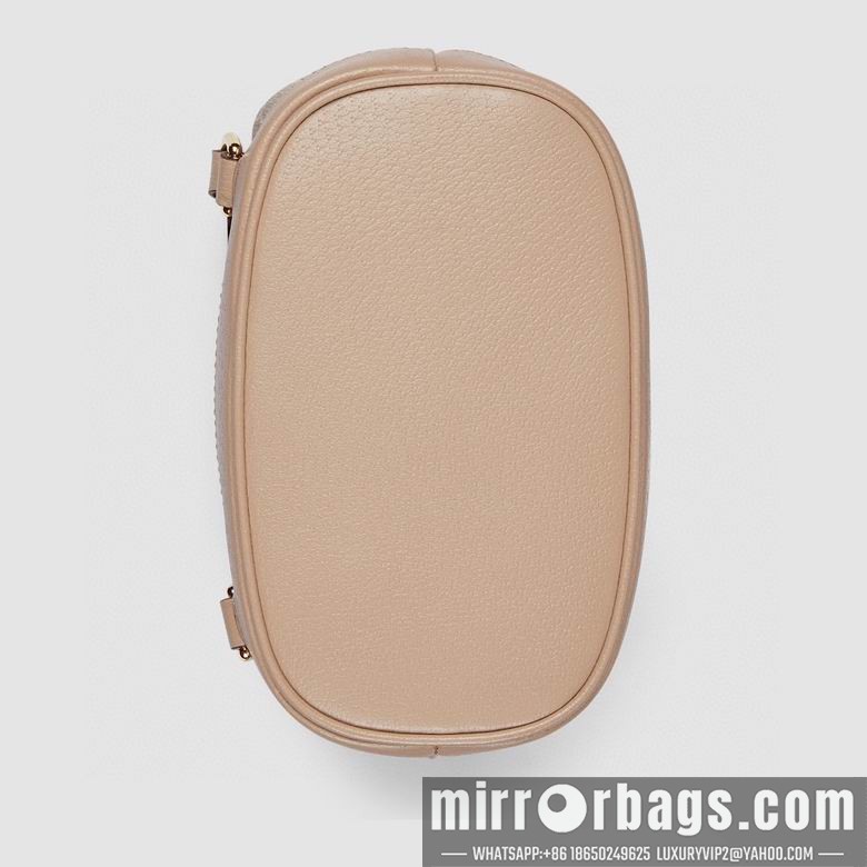 Gucci Bags 795221 8X7.8X4.7cm YG-1