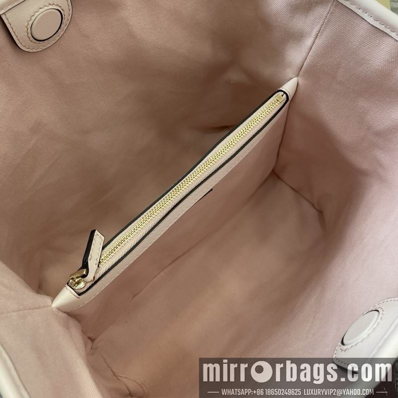Gucci Bags 815103 25x35x15.5cm MP