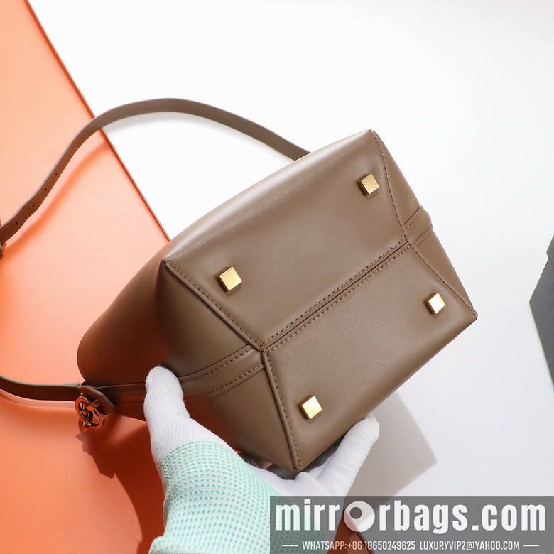 YSL Bags YSL 749036 17x20x13cm 8D5