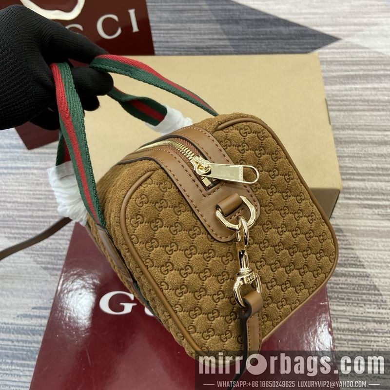Gucci Bags 859975 20x13x13cm MP3