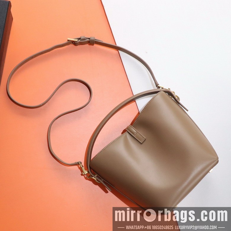 YSL Bags YSL 749036 17x20x13cm 8D5