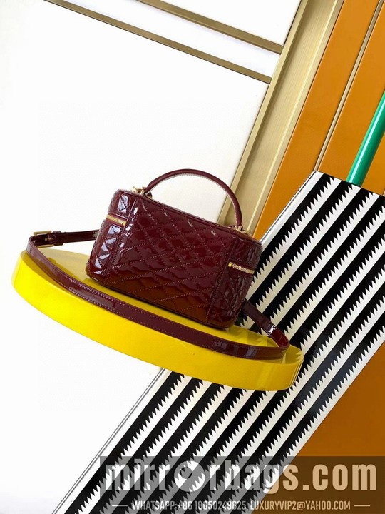 YSL Bags YSL 766731 18x11x6.5cm 8D2