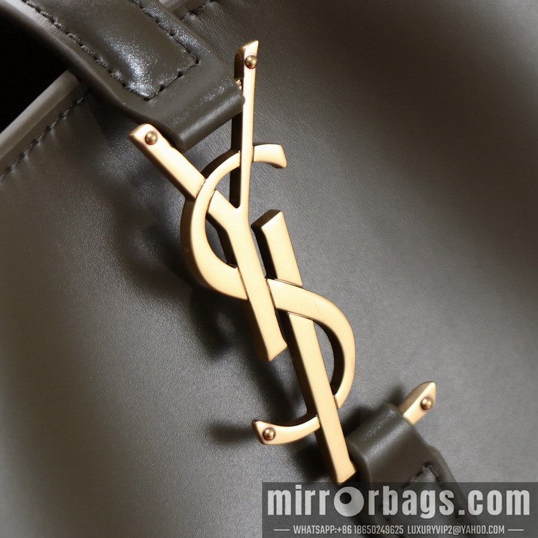YSL Bags YSL 749036 17x20x13cm 8D4