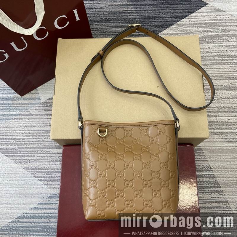 Gucci Bags 847090 15x18x8cm MP 3色