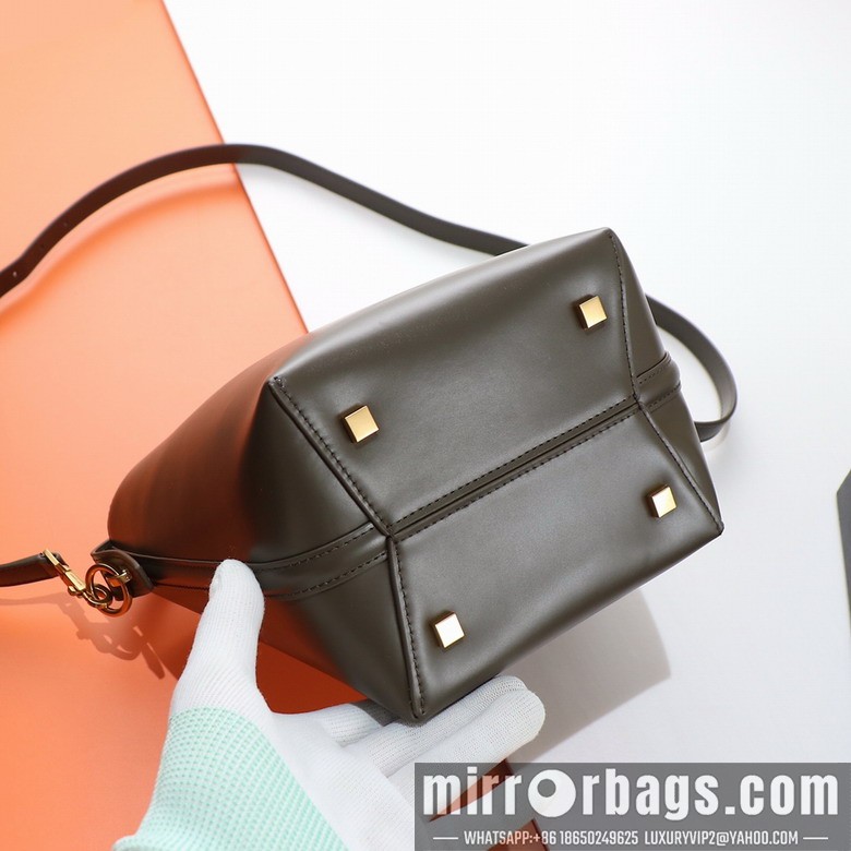 YSL Bags YSL 749036 17x20x13cm 8D4
