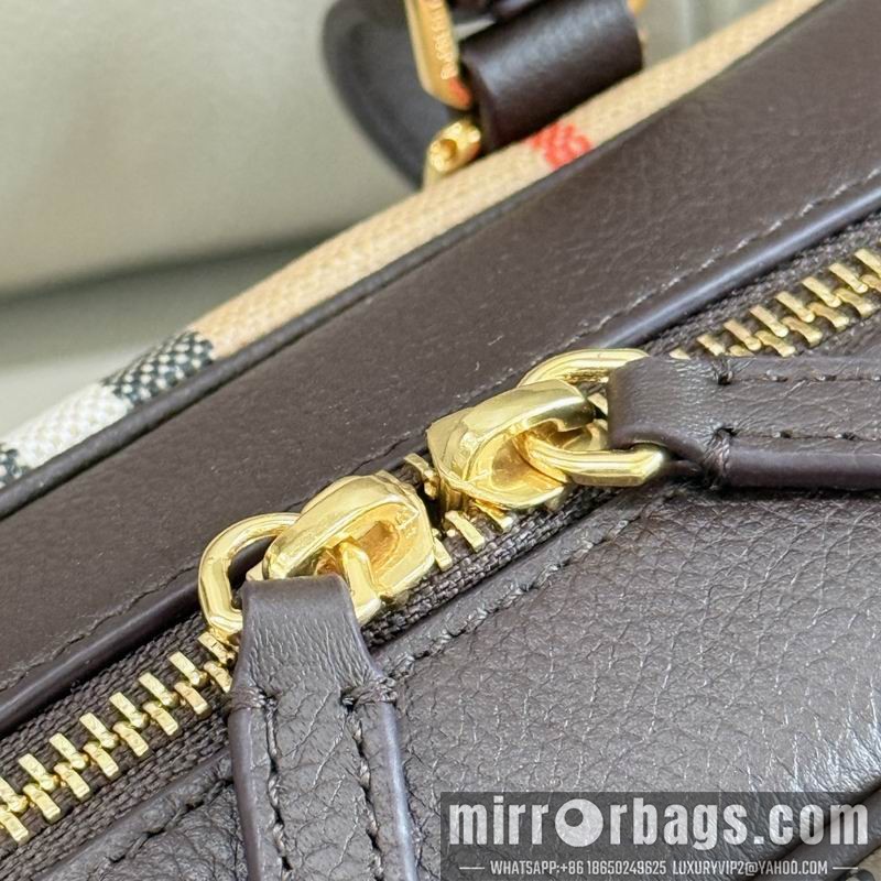 Burberry Bags 2343 33.5x12.5x17cm HQ