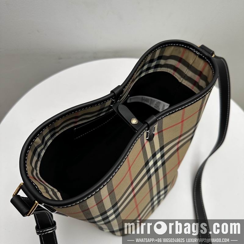 Burberry Bags 16x15x23cm HQ 1