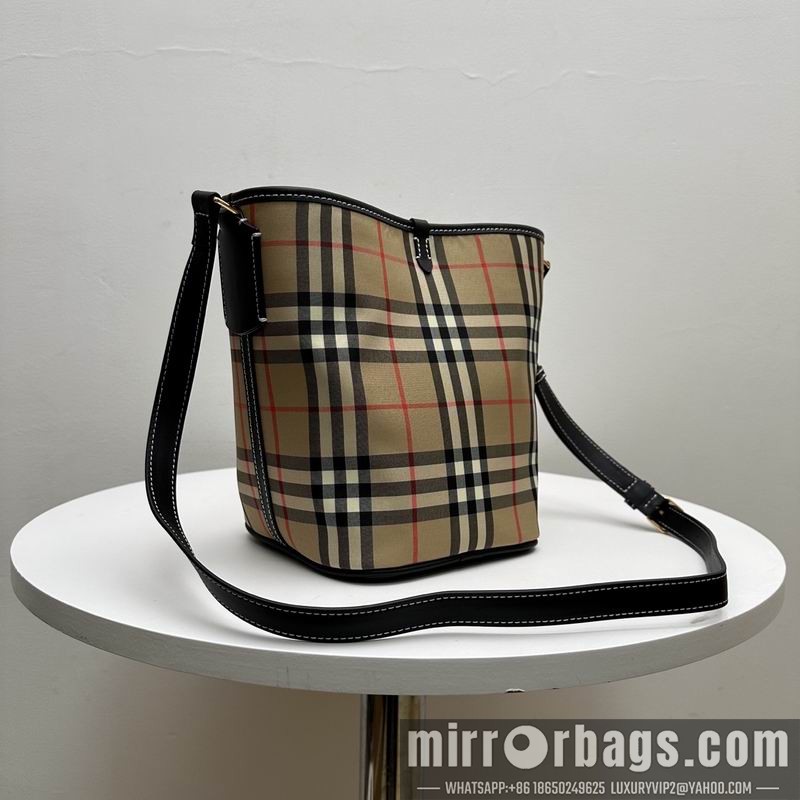Burberry Bags 16x15x23cm HQ 1