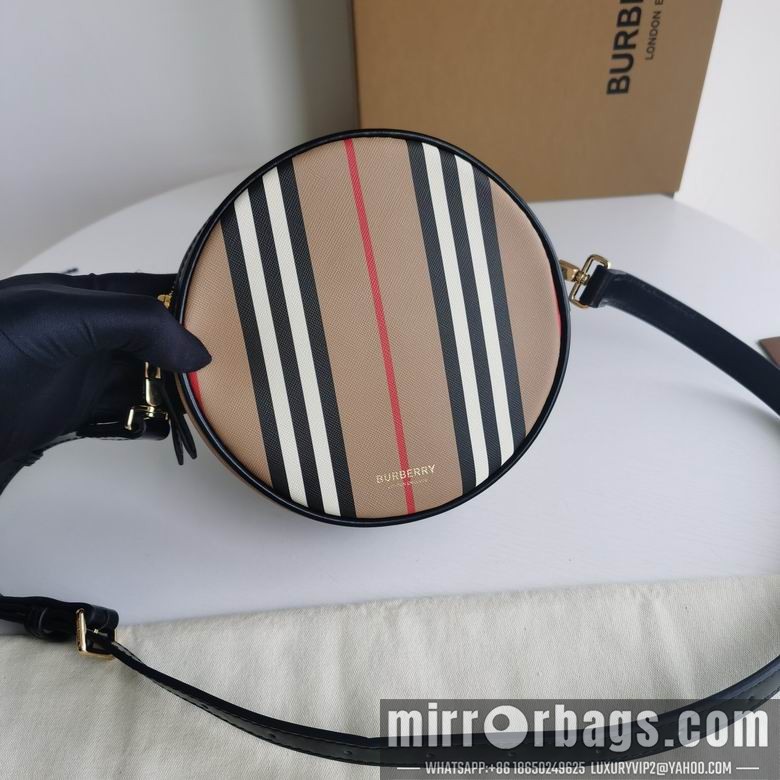 Burberry Bags 17X7X17cm 041501 WP