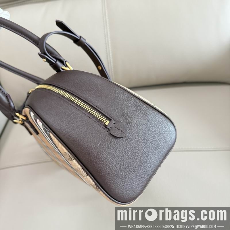 Burberry Bags 2343 33.5x12.5x17cm HQ